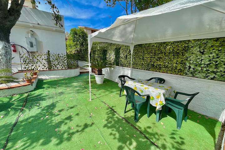 Holiday home for 3 people, with garden - 1