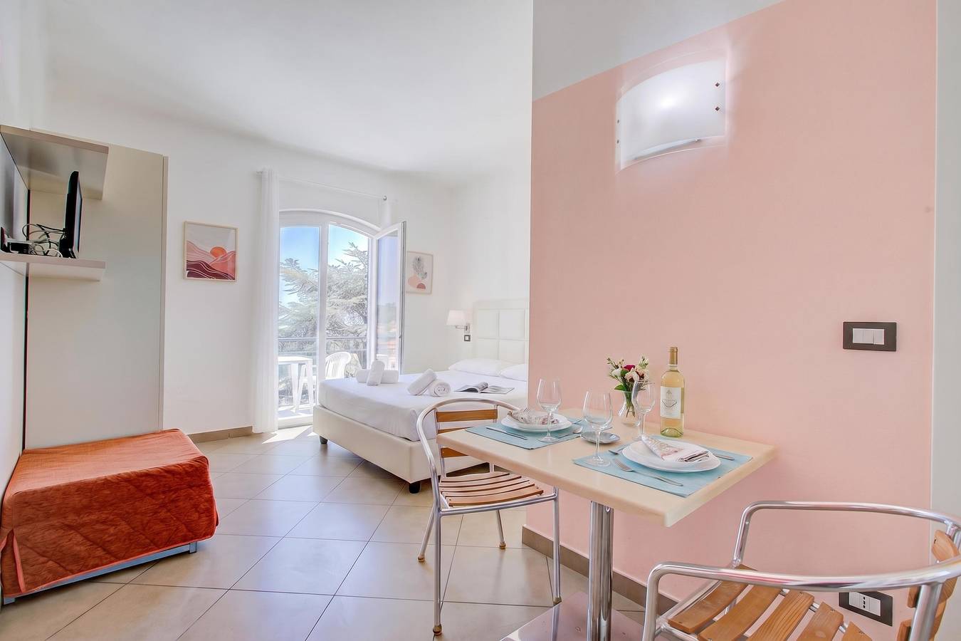 Geheel appartement, Seaview Pool Retreat - M19 in Andora, Riviera di Ponente