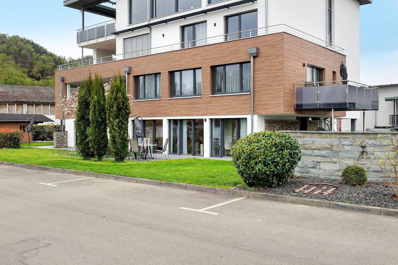 Ganze Wohnung, Deluxe-Apartment Haldenhof mit Seeblick, Terrasse, Grillmöglichkeit und Wi-Fi, 58qm in Bodman in Bodman-Ludwigshafen, Obersee (Bodensee)