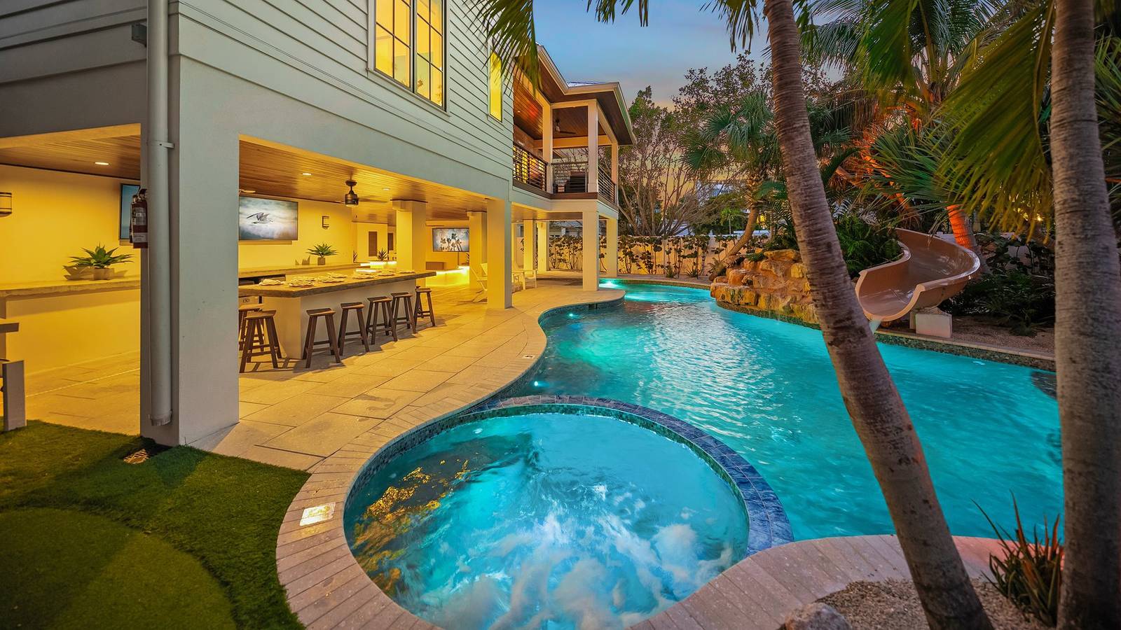 The Oasis in Siesta Key in Sarasota Beach, Siesta Key