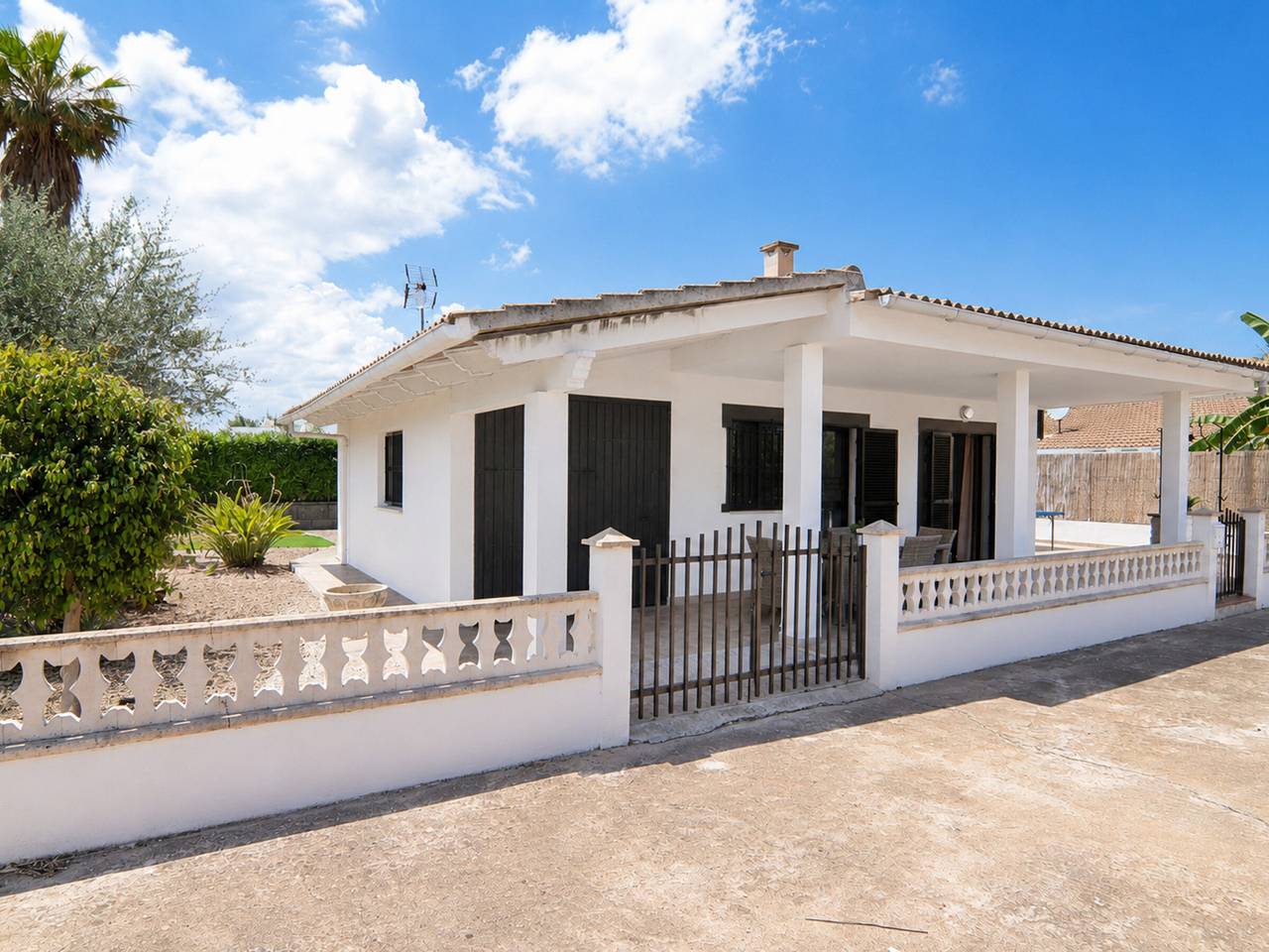 Elegantes Chalet in Playa de Muro, nah am Strand und Natur in Playa de Muro, Muro