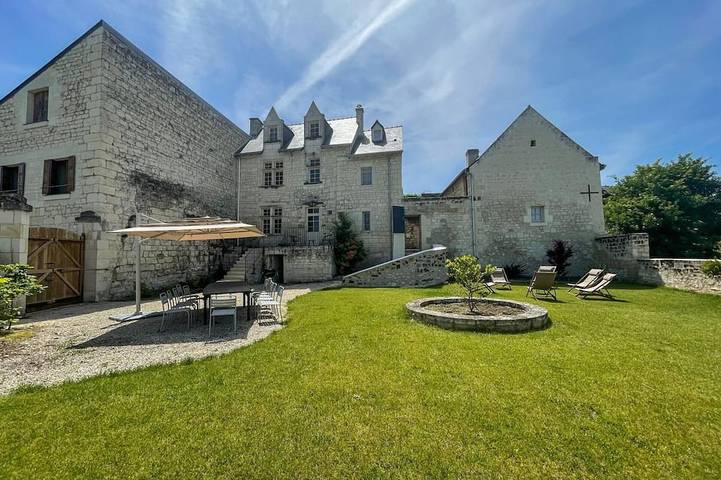Gîte pour 12 personnes, avec jardin à Candes-Saint-Martin