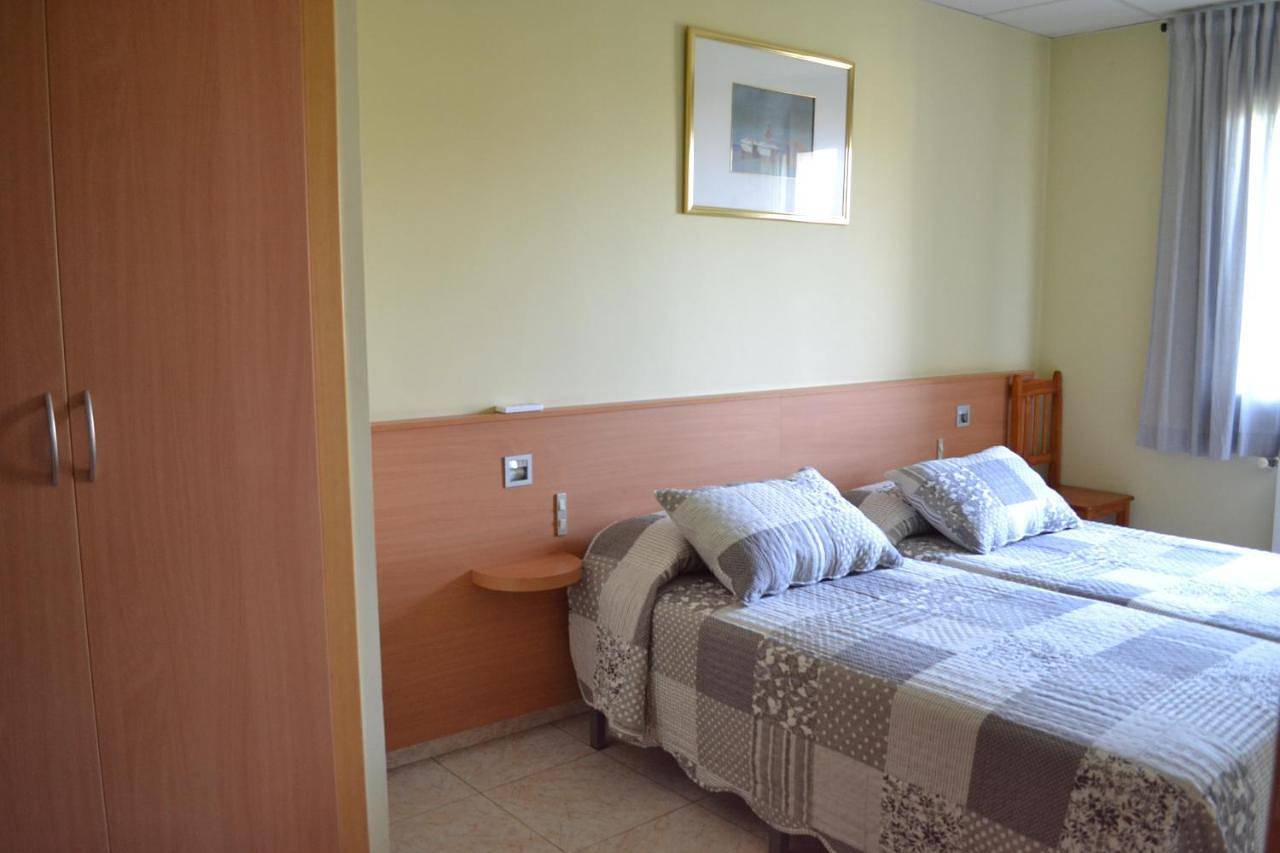 Triple Room in Figueras, Haut-Ampurdan