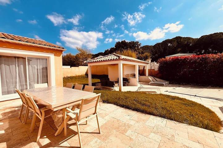 Villa pour 8 personnes, avec Terrasse et Jardin