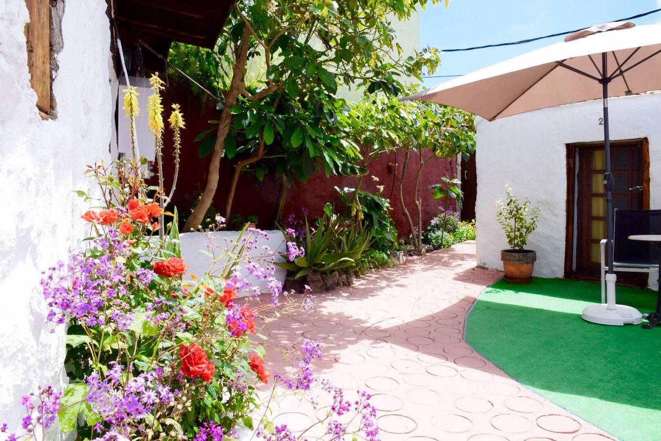 Ganze Ferienwohnung, Nachhaltig betriebenes Ferienhaus in einem typisch kanarischen Dorf in La Vega (Canary Island), Icod de los Vinos