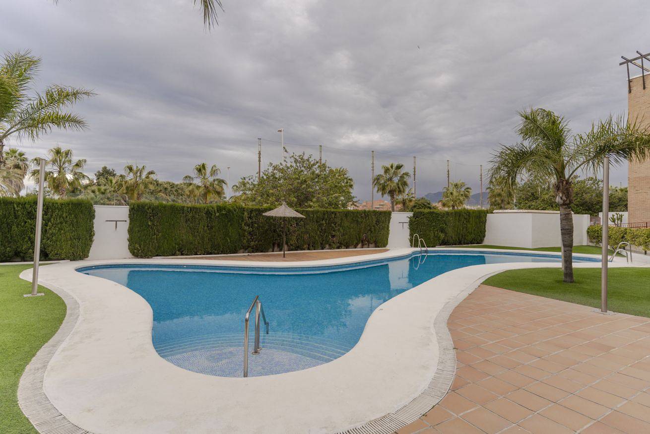 Apartamento entero, Rentitspain Terrazas del sol, Relax Piscina y Golf in Playa Granada, Motril