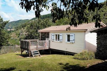 Maison de campagne pour 5 personnes, avec piscine et jardin, animaux acceptés à Asperjoc