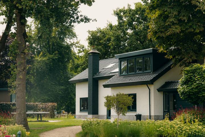 Vakantieappartement voor 28 personen, with terras and kinderzwembad as well as tuin and zwembad, met huisdier in Gelderland