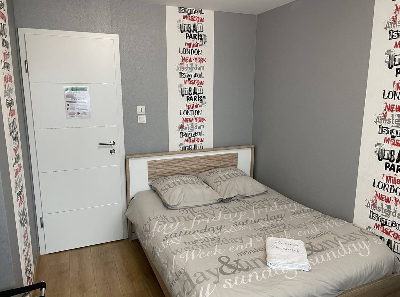 Chambres d'hôtes Au Cœur de Nancy B&B - Chambre Sympa in Nancy, Région de Nancy