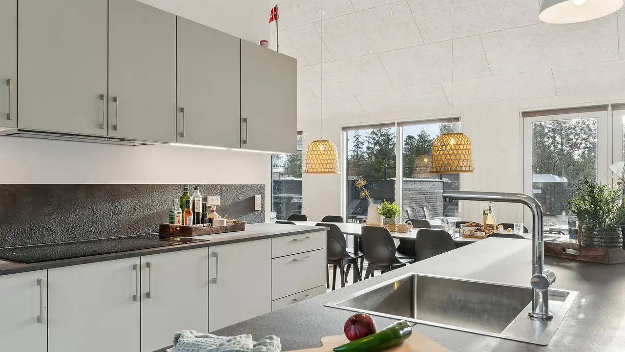 Ferienhaus für 24 Personen (292 m²) in Ivenack in Ivenack, Mecklenburgische Seenplatte