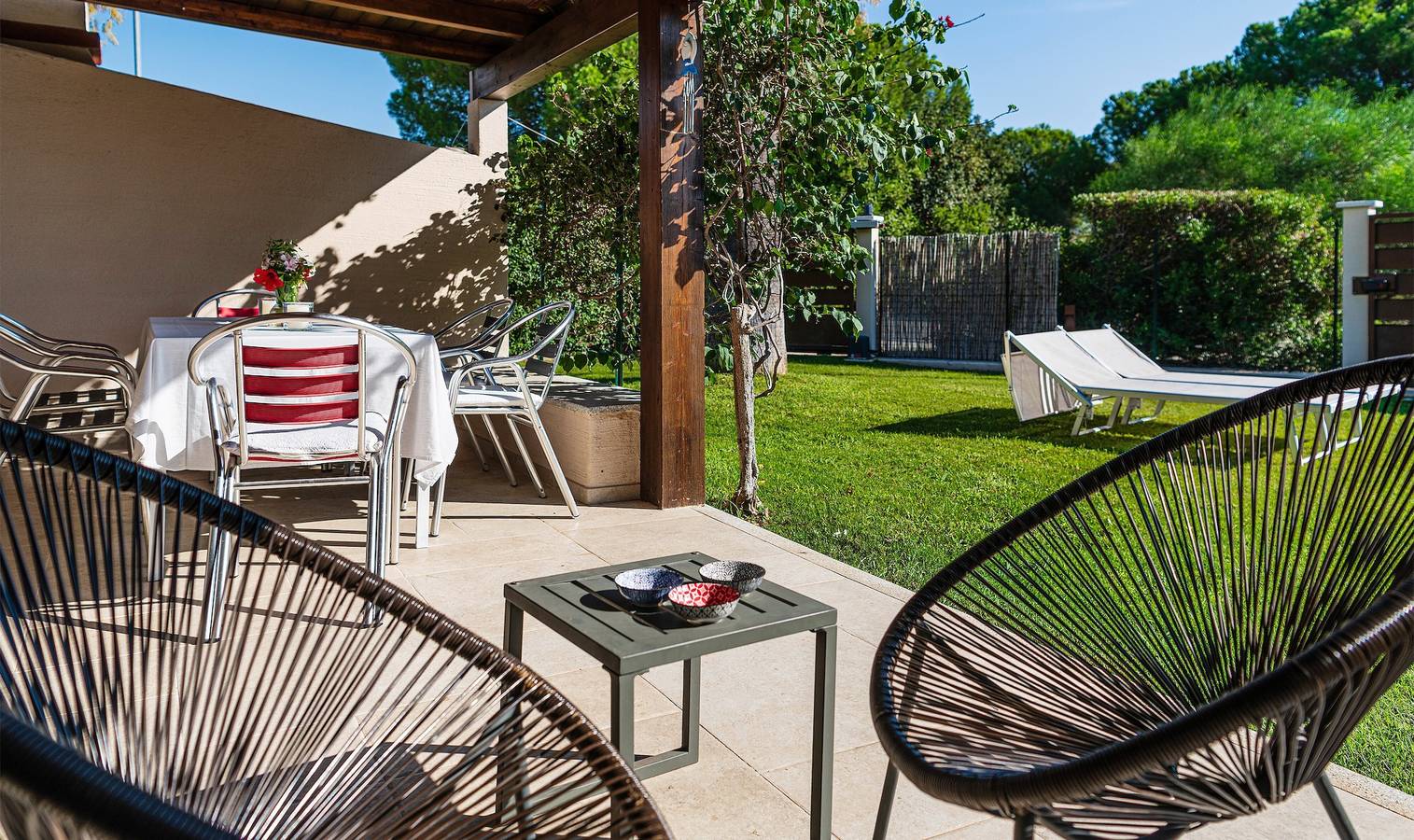 Villa 'Ludovica' avec terrasse privée, Wi-Fi et climatisation in Costa Rei, Muravera