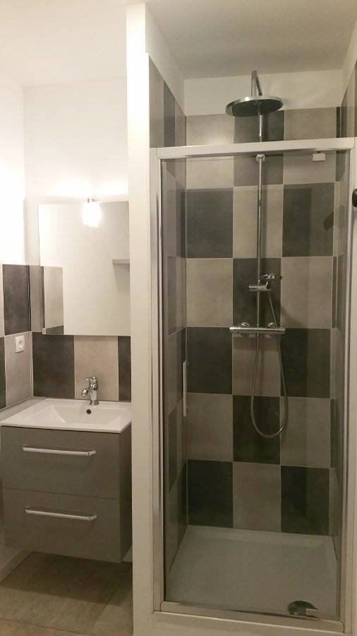 Appartement entier, Three-Bedroom Apartment in Saint-Jean-de-Fos, Région de Lodève