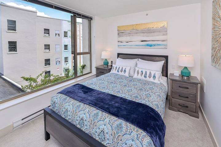 Holiday rental for 3 people, with garden and balcony in Victoria (BC)