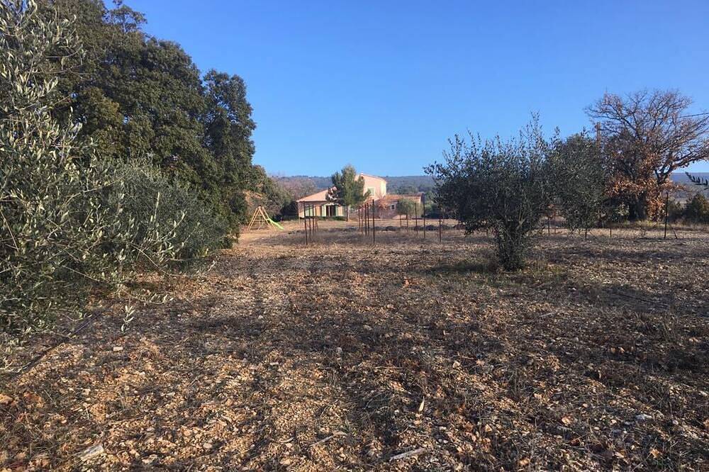 Villa luberon 12kms from Gordes, 7kms from Roussillon in Saint-Saturnin-lès-Apt, Parc naturel régional du Luberon