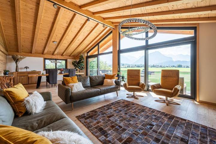 Ferienwohnung für 4 Personen, mit Balkon und Terrasse sowie Ausblick in Oberstdorf