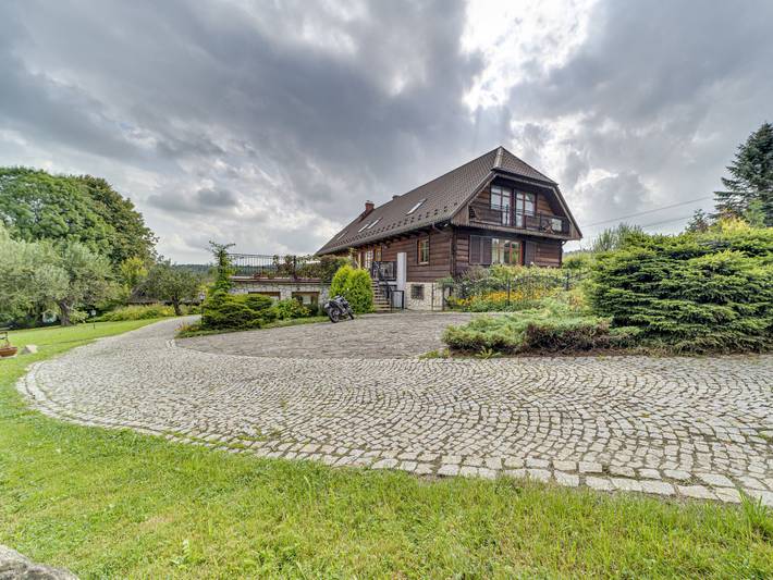 Ferienhaus für 12 Personen, mit Balkon und Terrasse sowie Garten und Pool in Kleinpolen