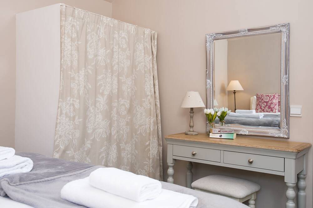 Eildon Melrose Holiday Cottages & Log Cabins - Howlands in Melrose, Scottish Borders