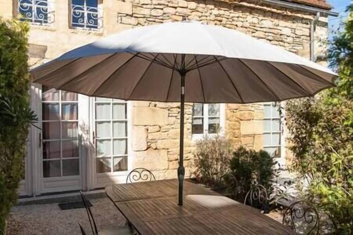 Location de vacances pour 7 personnes, avec piscine, animaux acceptés à Sainte-Mondane