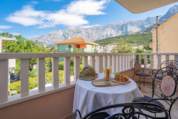 Apartament wakacyjny dla 4 osób, z Balkon w Promajna