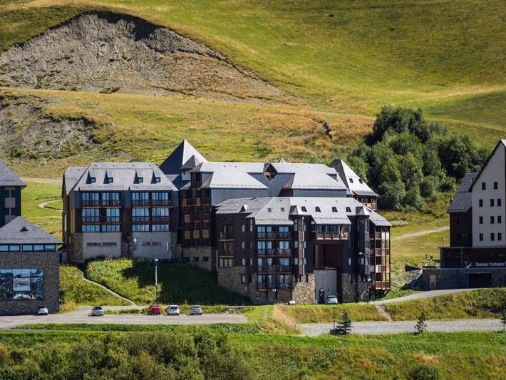 Location de vacances pour 6 personnes, avec Balcon et Jacuzzi ainsi que Piscine et Sauna à Peyragudes