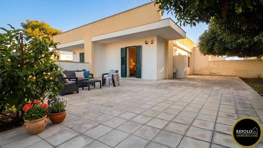 Villa 'Pacifica' with Private Garden and Air Conditioning in Torre Specchia Ruggeri, Melendugno