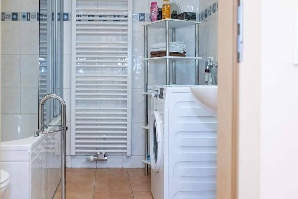 Ganze Wohnung, Ferienwohnung Just - Appartement/Fewo, Dusche oder Bad, Wc, 1 Schlafrau in Schönenberg-Kübelberg, Saar-Nahe-Bergland