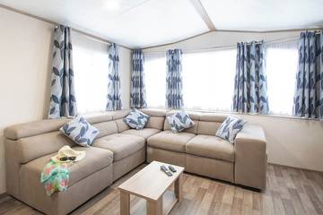 Glamping for 6 People in Milford-on-Sea, New Forest, Photo 3