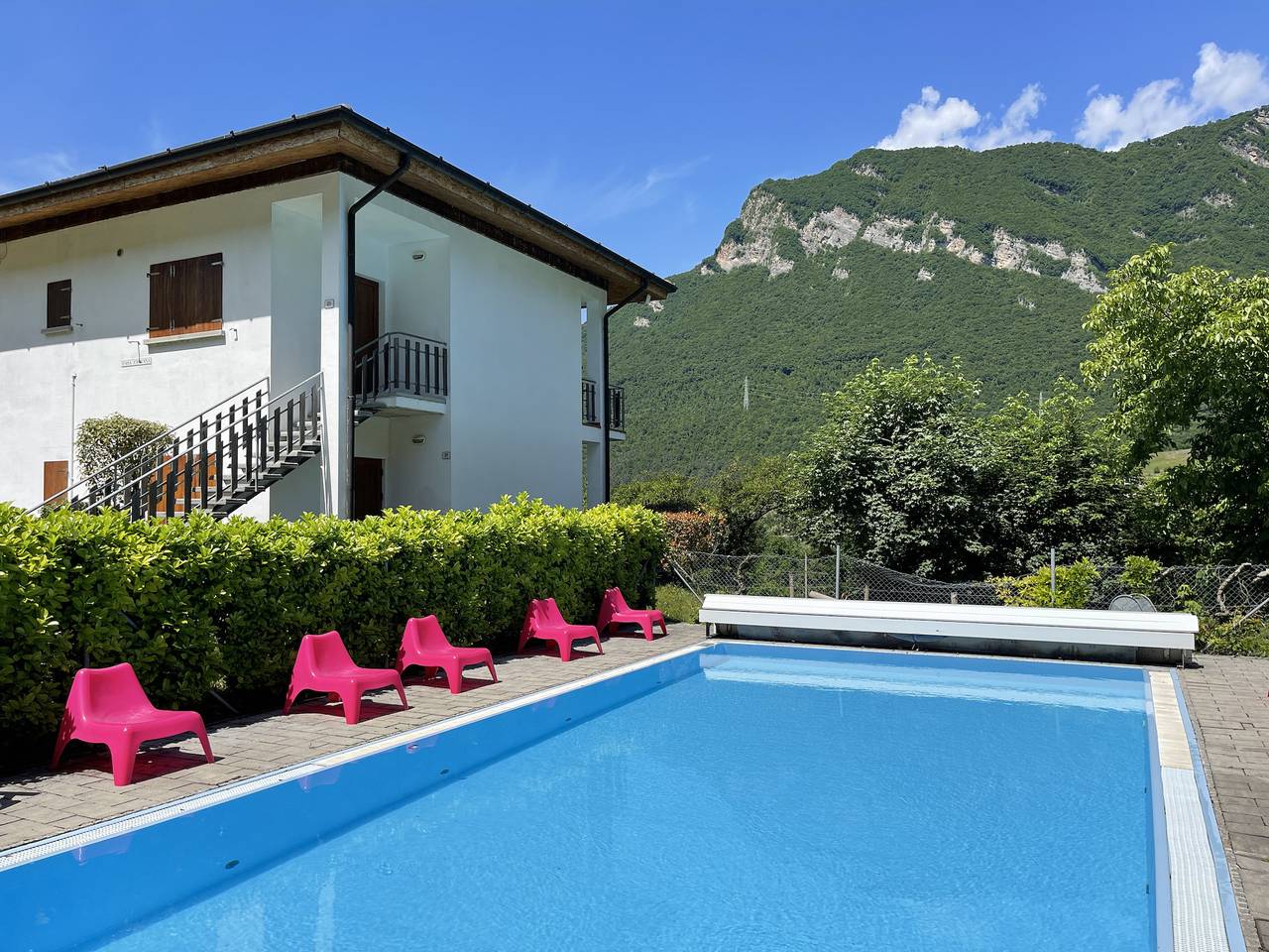 Ganze Wohnung, Ferienwohnung für 6 Personen mit Garten in Idro, Gardasee-Berge