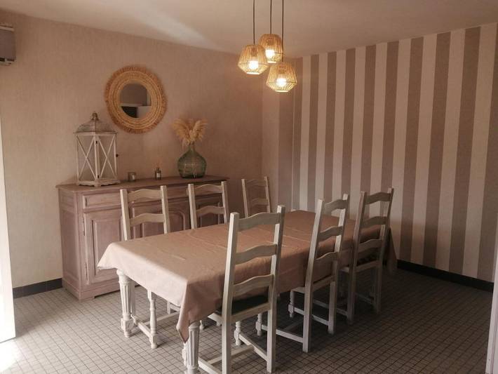 Gîte pour 10 personnes, avec jardin et terrasse, animaux acceptés dans Woimbey