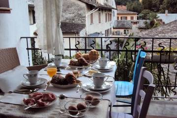 Cottage pour 4 personnes, avec terrasse et vue, animaux acceptés à Chiavenna