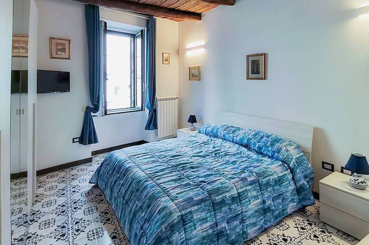 Appartement entier, CASAGIUGIUside Vietri's main street with traditional ceramics, restaurants in Spiaggia della Crestarella, Vietri sul Mare