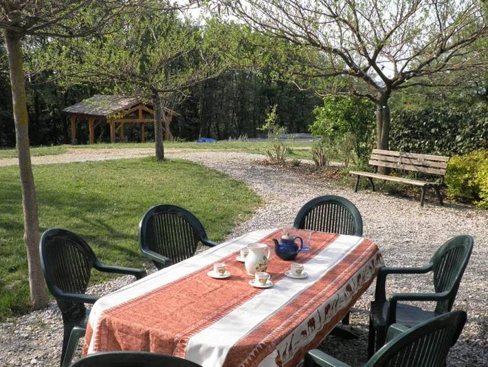 Location de vacances pour 8 personnes, avec vue et bassin pour enfant ainsi que piscine et terrasse à Grane - 3