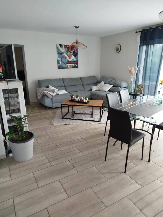 Location de vacances pour 4 personnes, avec Balcon et Terrasse ainsi que Jardin et Piscine à Brumath - 4
