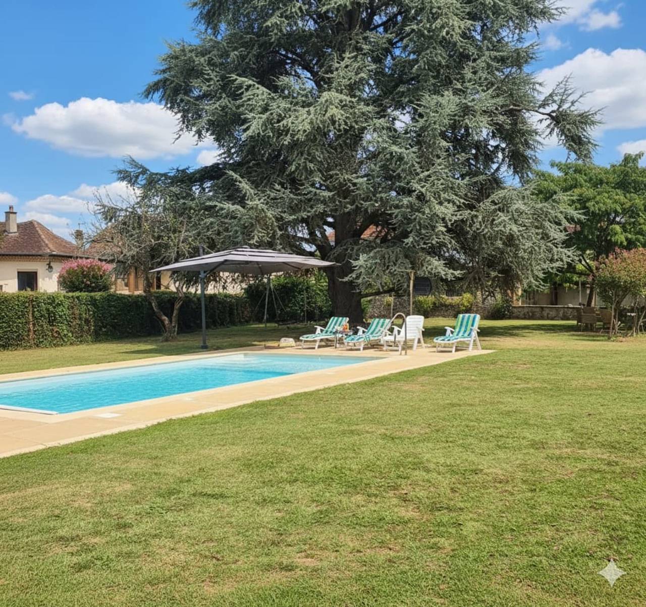 Les carreaux, family house for 8 to 12 in Bretenoux, Lot