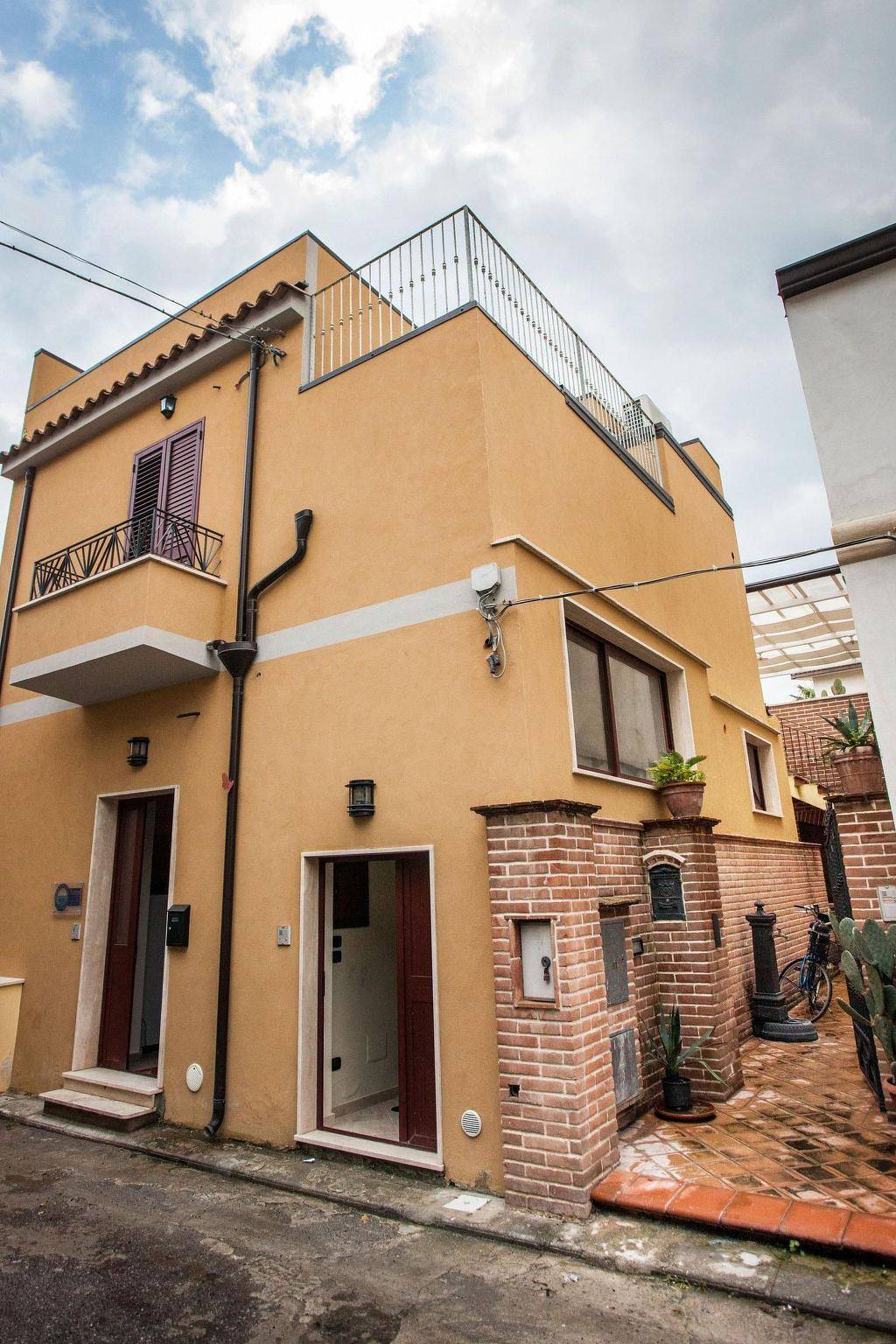 Ganze Wohnung, Wohnung "Eutimo" mit Waschmaschine und Geschirrspüler in Locri, Reggio Calabria Provinz