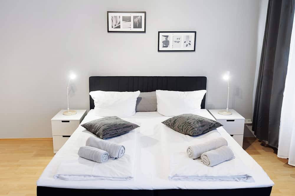 Entire apartment, Grand Central City Aprt. Mitte Museum Island/Berlin Cathedral in Mitte Berlin, Berlin