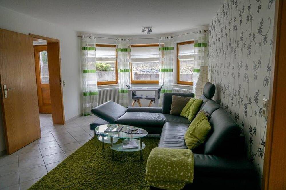 Apartamento inteiro, Apartamento 'Roth' com terraço partilhado, jardim partilhado e acesso Wi-Fi in Frickingen, Bodenseekreis