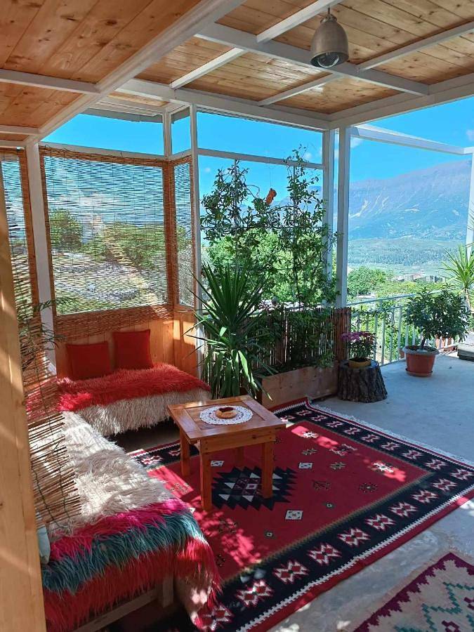 Maison d’hôte pour 2 personnes, avec jardin et vue dans Gjirokastër - 4