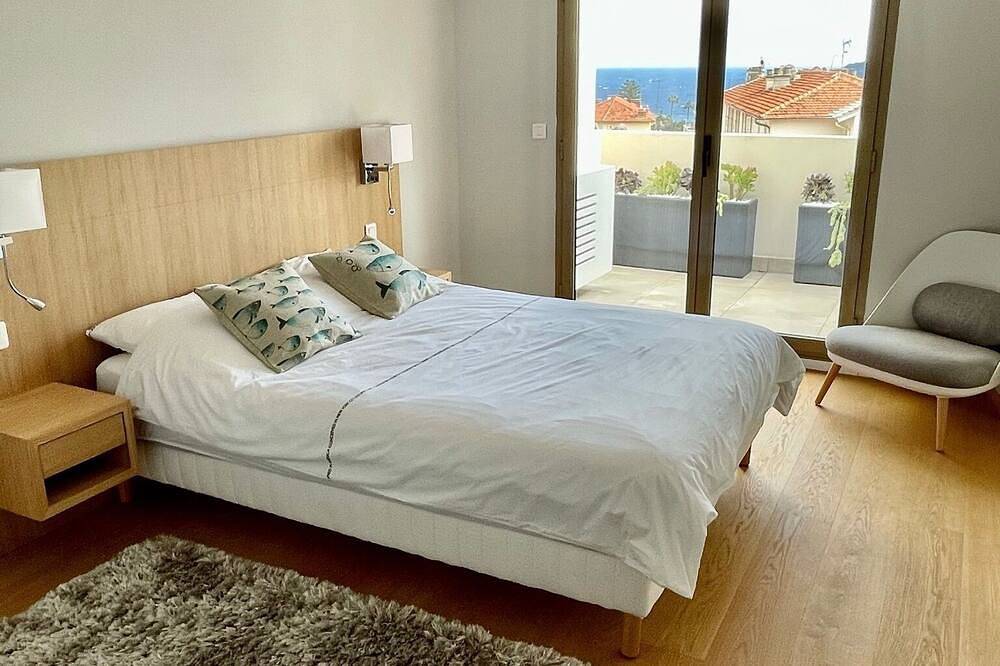 Entire apartment, Beaulieu Palace - Rooftop Vue Mer in Beaulieu-sur-Mer, Nice region