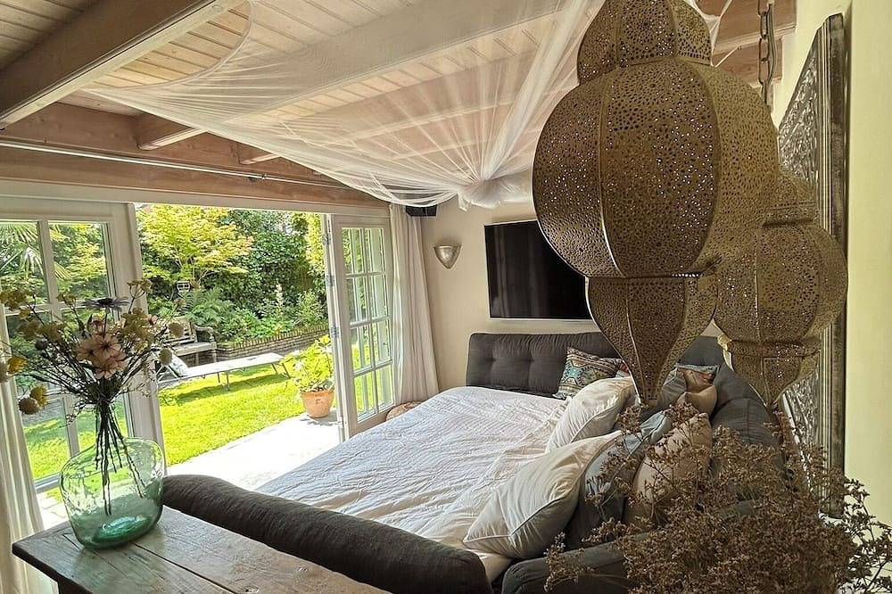 Appartement entier, Unique accommodation in Twente with jacuzzi in Borne, Twente