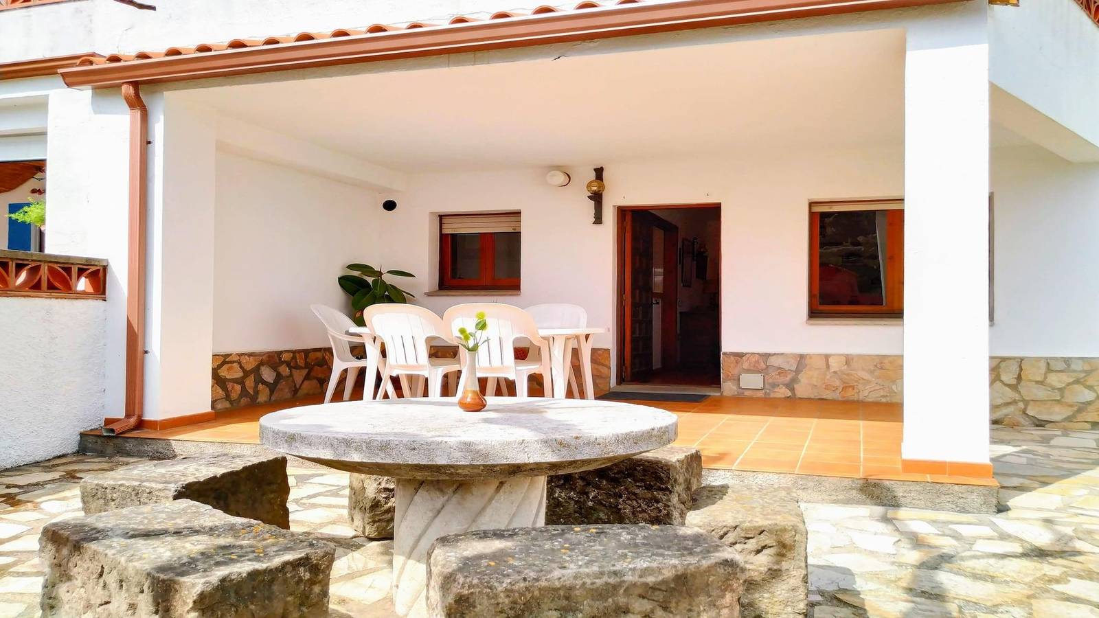 Geheel vakantieappartement, Vacay Apartmento Montgo in L'Escala, Upper Empordà