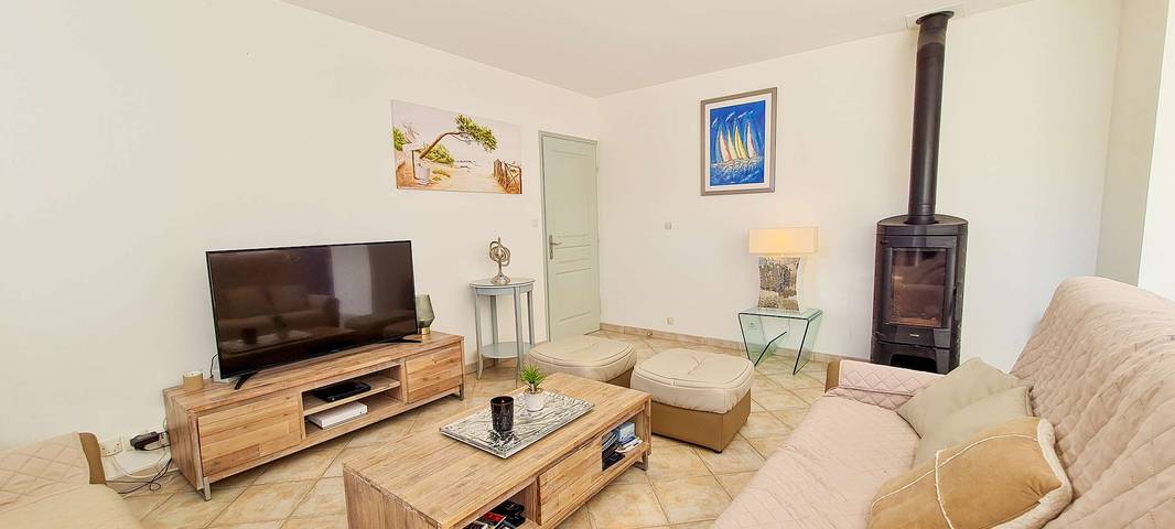 Apartamento vacacional entero, Superb villa with heated pool near the beach in Rivedoux-Plage, Isla de Ré