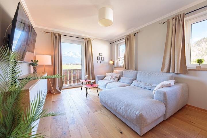 Ferienwohnung für 4 Personen, mit Balkon in den Ammergauer Alpen