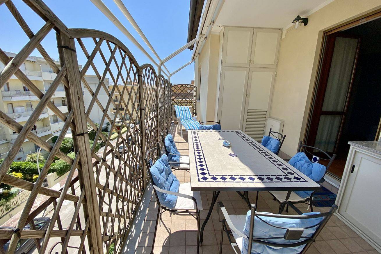 Apartamento entero, Residenza le Quattro Palme. Appartamento centrale vicinissimo alla spiaggia. in Lido San Giovanni, Pivarada