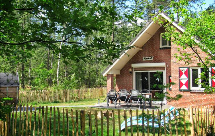Ferienhaus für 6 Personen, mit Terrasse und Garten sowie Sauna in Ommen