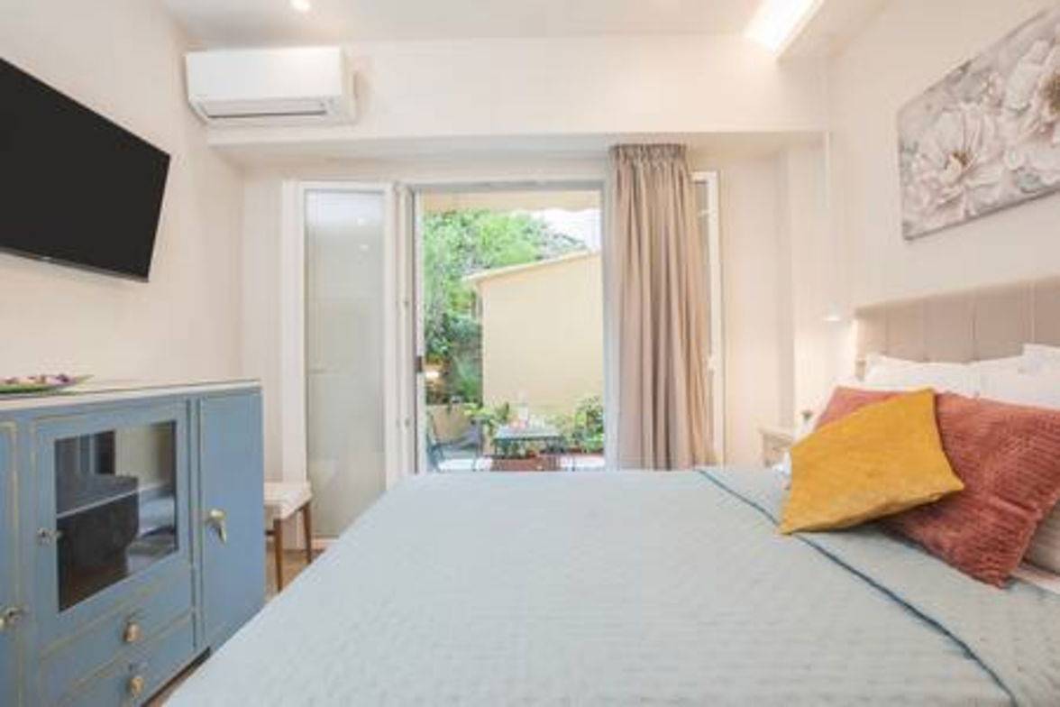 Ganze Wohnung, Ferienwohnung für 2 Personen mit Garten in Mantouki, Korfu (Stadt)
