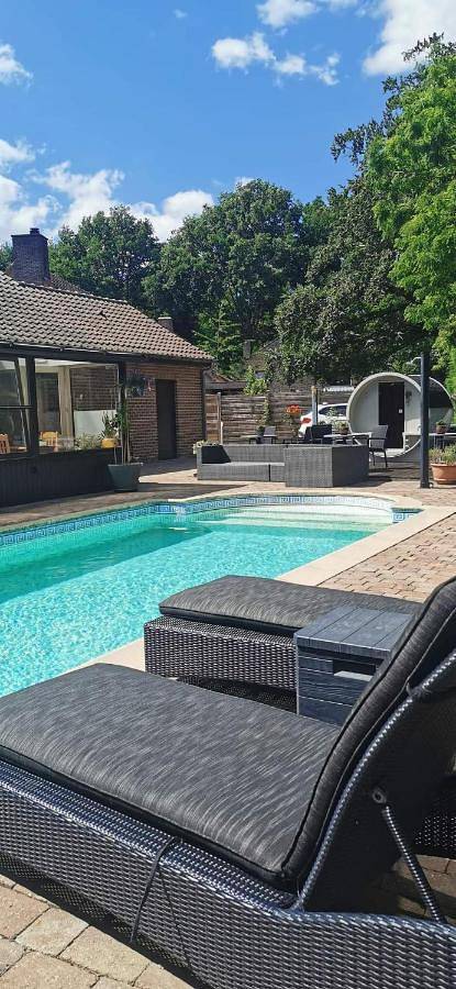 Chambre d’hôte pour 2 personnes, avec Terrasse et Jardin ainsi que Piscine et Sauna à Torhout