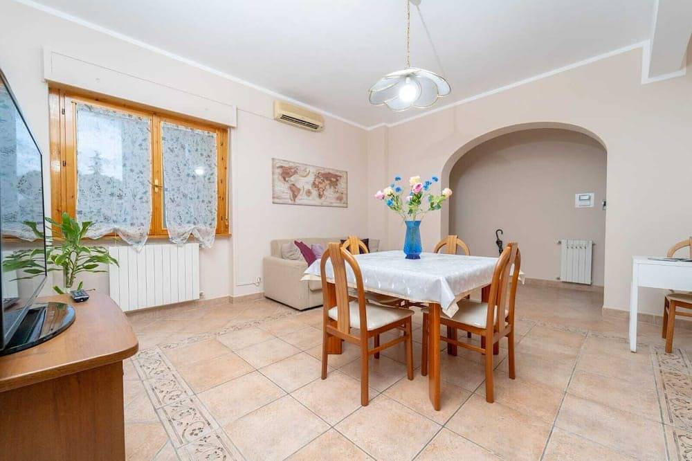Apartamento entero, Cozy apartment ideal for those seeking a comfortable and quiet residence in Tivoli (desambiguación), Provincia de Roma