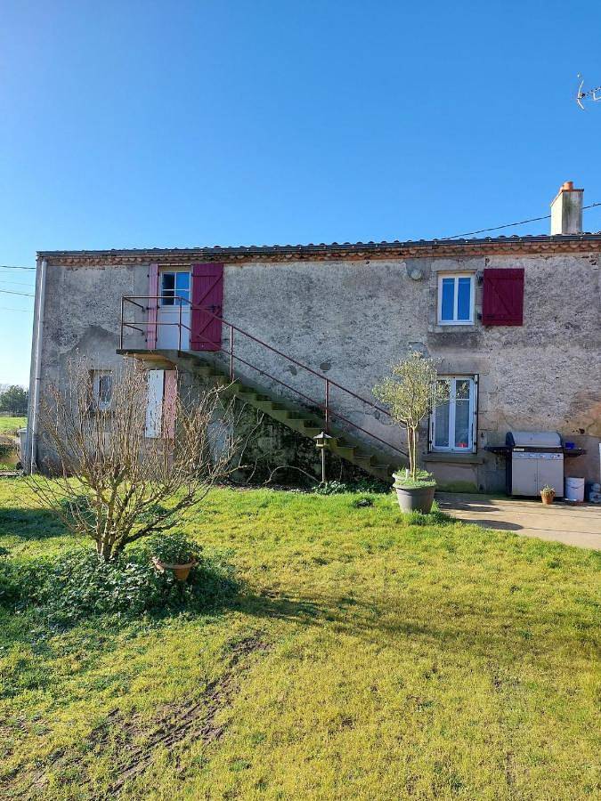 Location de vacances pour 6 personnes, avec jacuzzi et terrasse à Saint-Denis-la-Chevasse