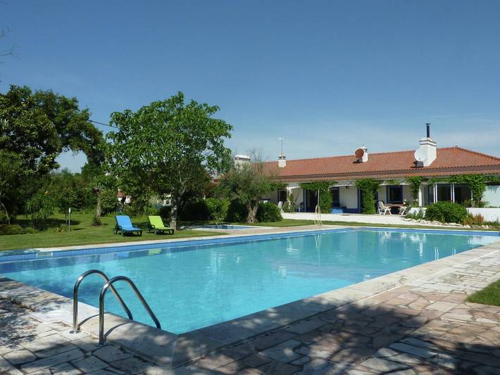 Maison de vacances pour 6 personnes, avec Terrasse et Jardin ainsi que Bassin pour enfant et Piscine